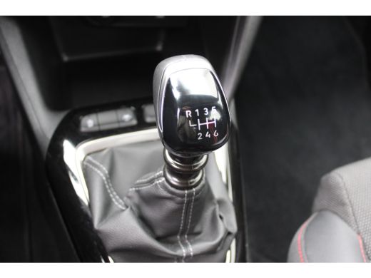 Opel Corsa 1.2 T. 100 pk YES 5drs / Navigatie via Carplay / Parkeersensoren / Stuur -en Stoelverwarming / Ai... ActivLease financial lease
