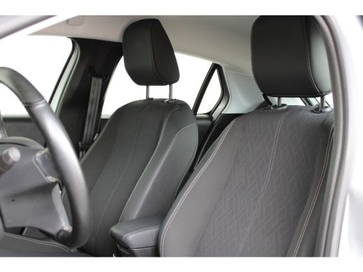 Opel Corsa-e Elegance 50 kWh Apple CarPlay | Camera | Dodehoek detectie | Keyless ActivLease financial lease