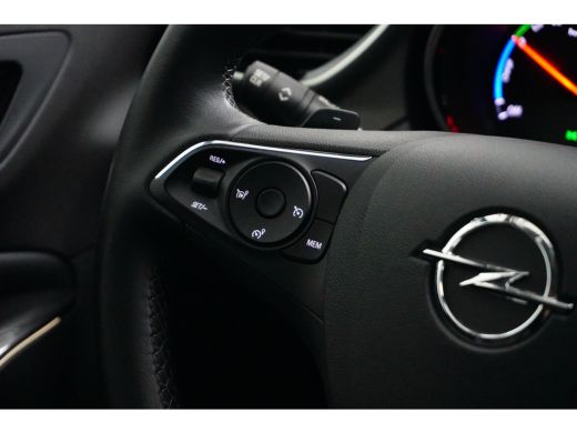 Opel Grandland X Grandland 1.6 Turbo 225 pk Hybrid Ultimate Automaat Leder / 19"inch | Achterbank in delen neerkla... ActivLease financial lease
