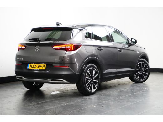 Opel Grandland X Grandland 1.6 Turbo 225 pk Hybrid Ultimate Automaat Leder / 19"inch | Achterbank in delen neerkla... ActivLease financial lease