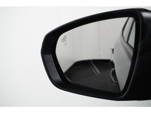 Opel Grandland X Grandland 1.6 Turbo 225 pk Hybrid Ultimate Automaat Leder / 19"inch | Achterbank in delen neerkla... ActivLease financial lease