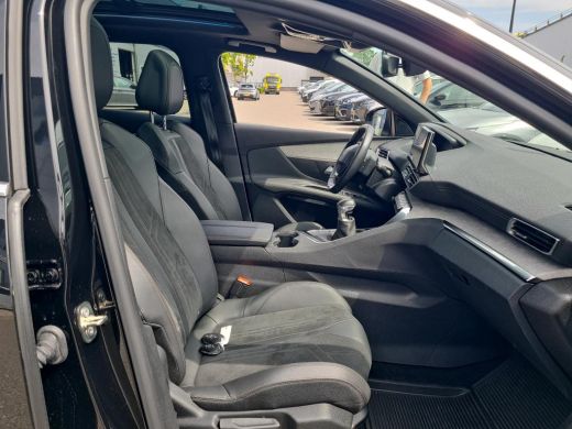 Peugeot 3008 1.2 PureTech GT | Navigatie | Camera | Panorama/schuifdak | Alcantara | ActivLease financial lease