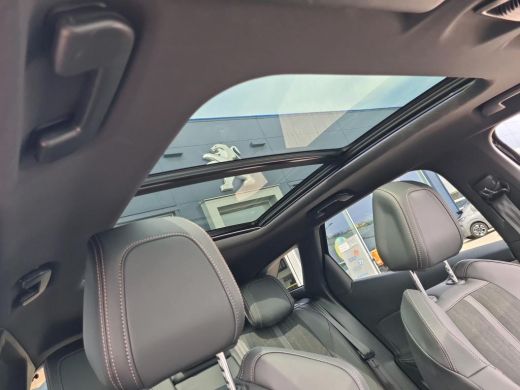 Peugeot 3008 1.2 PureTech GT | Navigatie | Camera | Panorama/schuifdak | Alcantara | ActivLease financial lease