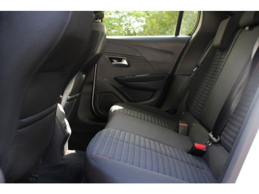 Peugeot e-208 EV ACTIVE 50 kWh | NL-AUTO! | APPLE CARPLAY & ANDROID AUTO | ALL-SEASON | CRUISE CONTOL | CLIMATE... ActivLease financial lease