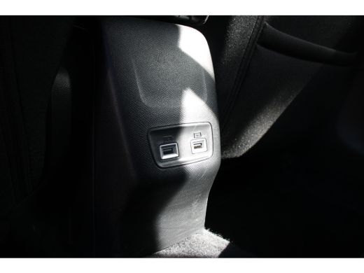 Peugeot e-208 EV ACTIVE 50 kWh | NL-AUTO! | APPLE CARPLAY & ANDROID AUTO | ALL-SEASON | CRUISE CONTOL | CLIMATE... ActivLease financial lease