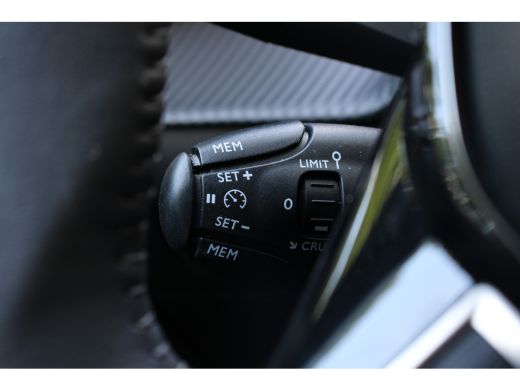 Peugeot e-208 EV ACTIVE 50 kWh | NL-AUTO! | APPLE CARPLAY & ANDROID AUTO | ALL-SEASON | CRUISE CONTOL | CLIMATE... ActivLease financial lease