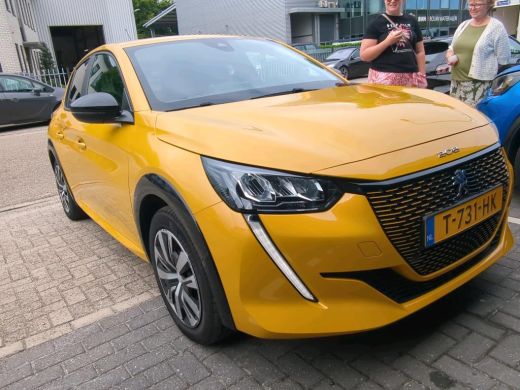 Peugeot e-208 EV Active Pack 50 kWh | Climate | 3-Fase | Parkeersensoren Achter | Apple Carplay/Android Auto | ... ActivLease financial lease