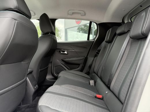 Peugeot e-208 EV Allure 50 kWh Aut. | Navi | Camera | CarPlay | ActivLease financial lease