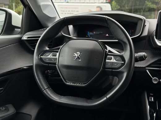 Peugeot e-208 EV Allure 50 kWh Aut. | Navi | Camera | CarPlay | ActivLease financial lease