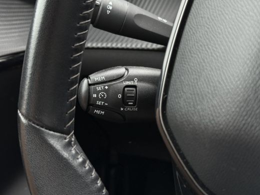 Peugeot e-208 EV Allure 50 kWh Aut. | Navi | Camera | CarPlay | ActivLease financial lease
