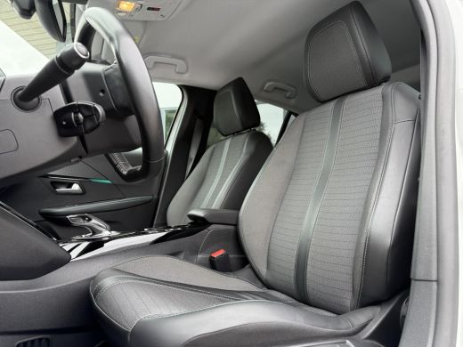 Peugeot e-208 EV Allure 50 kWh Aut. | Navi | Camera | CarPlay | ActivLease financial lease