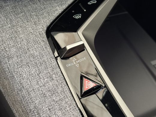 Peugeot e-3008 Allure 73 kWh | Navigatie | Climate | 360 Camera | Apple Carplay/Android Auto | | 11 kW lader | A... ActivLease financial lease