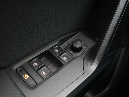 Seat Ibiza 1.0 EcoTSI 95pk FR Business Connect Navi via App Camera Clima Acc 95 ActivLease financial lease