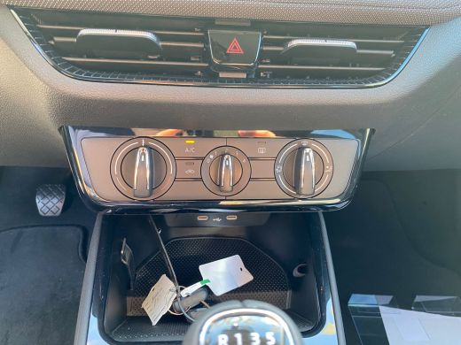 Skoda Fabia Selection Inclusief €1.500,- inruilvoordeel | Airconditioning | Cruise control met speedlimiter |... ActivLease financial lease
