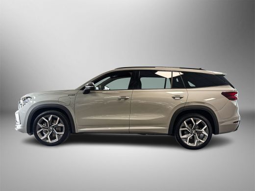 Skoda Kodiaq 1.5 TSI PHEV 204pk Sportline Business Trekhaak Wegklapbaar / Stoelverwarming /  Verwarmbare voorruit ActivLease financial lease