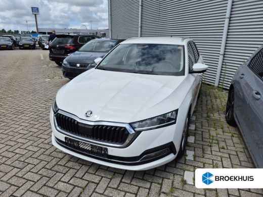 Skoda Octavia Combi 1.4 TSI iV PHEV Style 204 PK Head Up Display | Trekhaak | Camera Achter | Stuur en stoel ve...