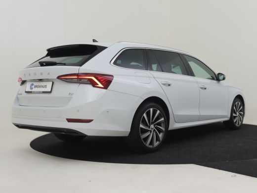Skoda Octavia Combi 1.4 TSI iV PHEV Style 204pk Stoelventilatie | Head up display | Dodehoekdetectie | Keyless ... ActivLease financial lease