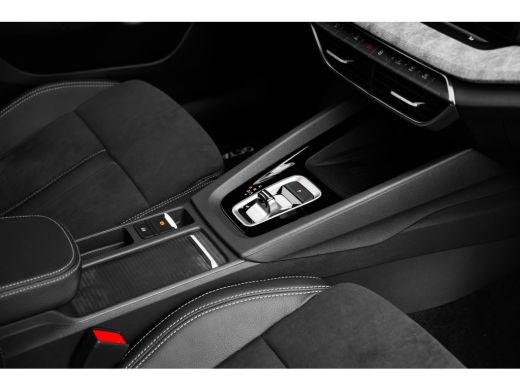 Skoda Octavia Combi Business Edition | Achteruitrijcamera | Chromen grille | Cruise control met speedlimiter ActivLease financial lease