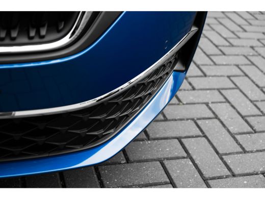 Skoda Octavia Combi Business Edition | Achteruitrijcamera | Chromen grille | Cruise control met speedlimiter ActivLease financial lease