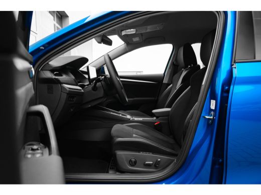 Skoda Octavia Combi Business Edition | Achteruitrijcamera | Chromen grille | Cruise control met speedlimiter ActivLease financial lease