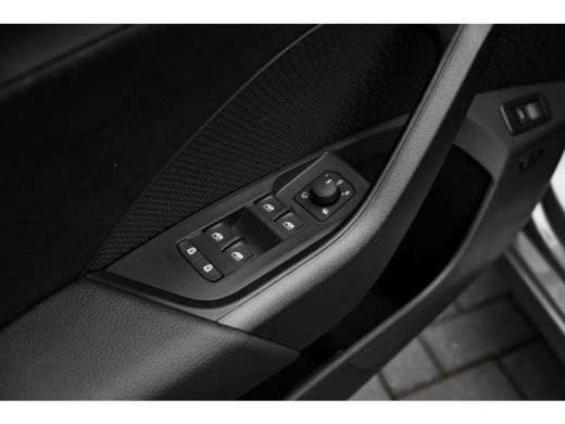 Skoda Octavia Combi Business Edition | Achteruitrijcamera | Chromen grille | Cruise control met speedlimiter ActivLease financial lease