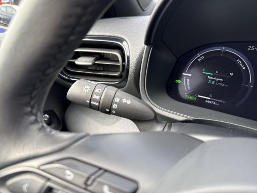 Toyota Yaris 1.5 Hybrid 130 Executive | Navigatie | Apple CarPlay/Android auto | Achteruitrijcamera | Stoelver... ActivLease financial lease