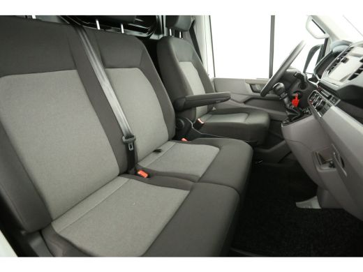 Volkswagen Crafter 30 2.0 TDI L3H3 | BPM VRIJ | Airco | Carplay | Cruise | 3-Zits | Parkeersens. | 17"LMV | Zonneklep ActivLease financial lease