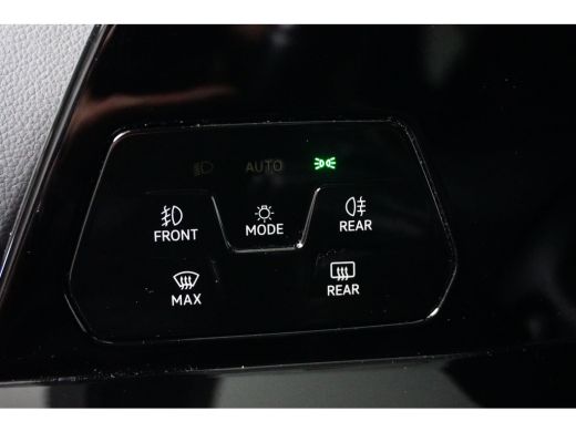 Volkswagen Golf 1.4 eHybrid GTE | LED mistlampen voor | Dodehoek detectie | Stuur en stoelverwarming | Navigatie ... ActivLease financial lease