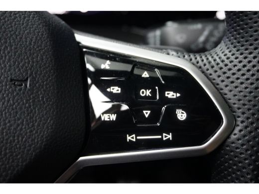 Volkswagen Golf 1.4 eHybrid GTE | LED mistlampen voor | Dodehoek detectie | Stuur en stoelverwarming | Navigatie ... ActivLease financial lease