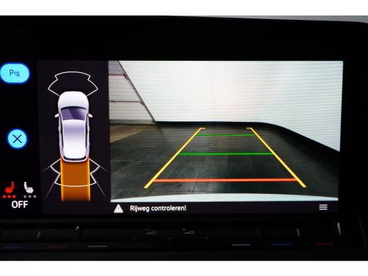 Volkswagen Golf 1.4 eHybrid GTE | LED mistlampen voor | Dodehoek detectie | Stuur en stoelverwarming | Navigatie ... ActivLease financial lease