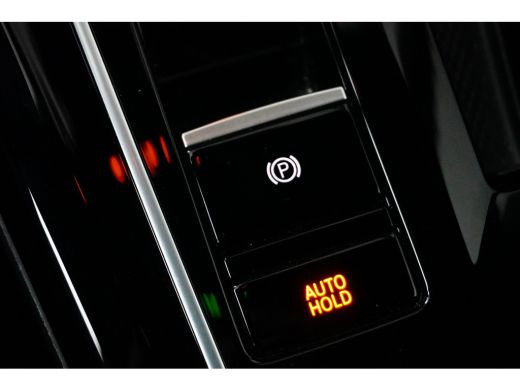 Volkswagen Golf 1.4 eHybrid GTE | LED mistlampen voor | Dodehoek detectie | Stuur en stoelverwarming | Navigatie ... ActivLease financial lease