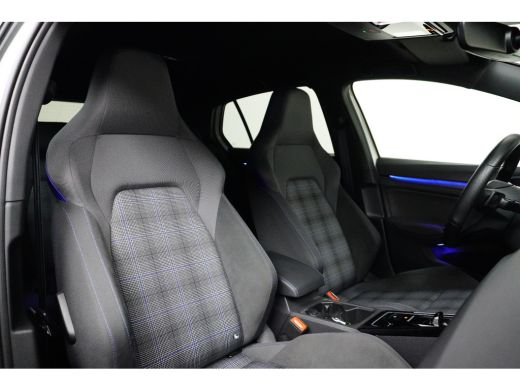 Volkswagen Golf 1.4 eHybrid GTE | LED mistlampen voor | Dodehoek detectie | Stuur en stoelverwarming | Navigatie ... ActivLease financial lease