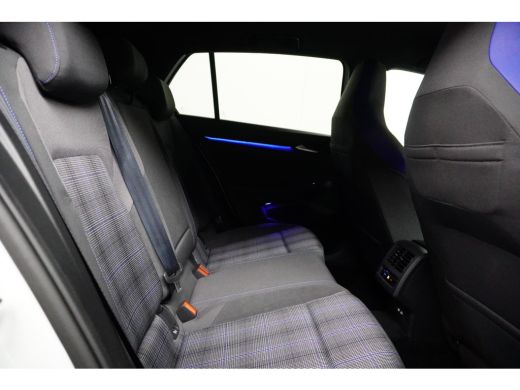 Volkswagen Golf 1.4 eHybrid GTE | LED mistlampen voor | Dodehoek detectie | Stuur en stoelverwarming | Navigatie ... ActivLease financial lease