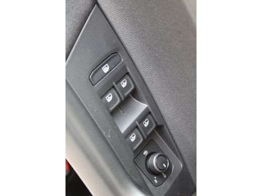 Volkswagen Polo 1.0 TSI R-Line Edition | Airco (automatisch) | Cruise control adaptief | Navigatiesysteem ActivLease financial lease