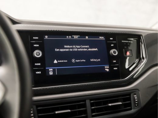 Volkswagen Polo 1.0 TSI Sportline Automaat (VIRTUAL COCKPIT, APPLE CARPLAY, KEYLESS, GROOT NAVI, CLIMATE, SPORTST... ActivLease financial lease