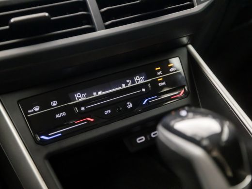 Volkswagen Polo 1.0 TSI Sportline Automaat (VIRTUAL COCKPIT, APPLE CARPLAY, KEYLESS, GROOT NAVI, CLIMATE, SPORTST... ActivLease financial lease