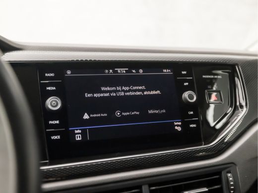 Volkswagen Polo 1.0 TSI Sportline Automaat (VIRTUAL COCKPIT, APPLE CARPLAY, KEYLESS, GROOT NAVI, CLIMATE, SPORTST... ActivLease financial lease