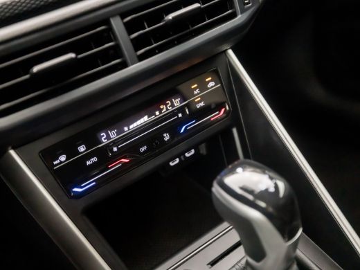 Volkswagen Polo 1.0 TSI Sportline Automaat (VIRTUAL COCKPIT, APPLE CARPLAY, KEYLESS, GROOT NAVI, CLIMATE, SPORTST... ActivLease financial lease