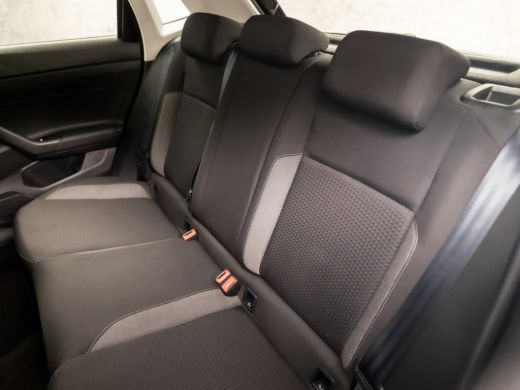 Volkswagen Polo 1.0 TSI Sportline Automaat (VIRTUAL COCKPIT, APPLE CARPLAY, KEYLESS, GROOT NAVI, CLIMATE, SPORTST... ActivLease financial lease