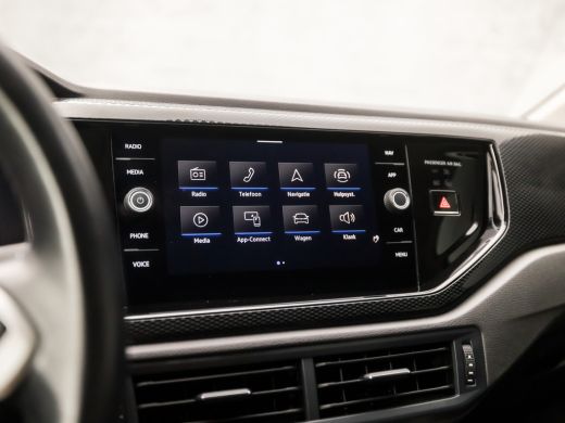 Volkswagen Polo 1.0 TSI Sportline Automaat (VIRTUAL COCKPIT, APPLE CARPLAY, KEYLESS, GROOT NAVI, CLIMATE, SPORTST... ActivLease financial lease