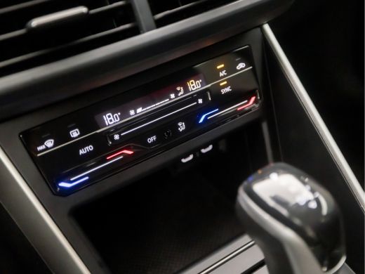 Volkswagen Polo 1.0 TSI Sportline Automaat (VIRTUAL COCKPIT, APPLE CARPLAY, KEYLESS, GROOT NAVI, CLIMATE, SPORTST... ActivLease financial lease