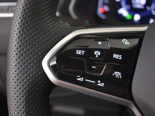 Volkswagen Tiguan 1.4 TSI eHybrid R-Line Business+ Navigatie full map | Trekhaak | Achteruitrijcamera | 19"LMV ActivLease financial lease