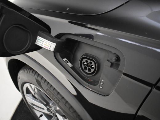 Volkswagen Tiguan 1.4 TSI eHybrid R-Line Business+ Navigatie full map | Trekhaak | Achteruitrijcamera | 19"LMV ActivLease financial lease