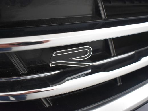 Volkswagen Tiguan 1.4 TSI eHybrid R-Line Business+ Navigatie full map | Trekhaak | Achteruitrijcamera | 19"LMV ActivLease financial lease