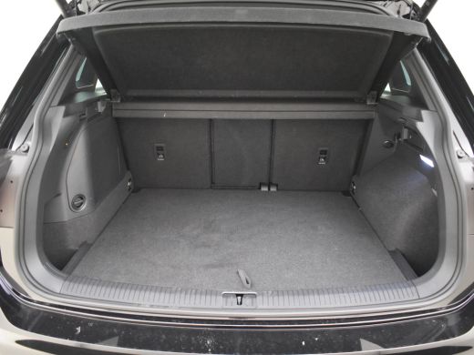 Volkswagen Tiguan 1.4 TSI eHybrid R-Line Business+ Navigatie full map | Trekhaak | Achteruitrijcamera | 19"LMV ActivLease financial lease