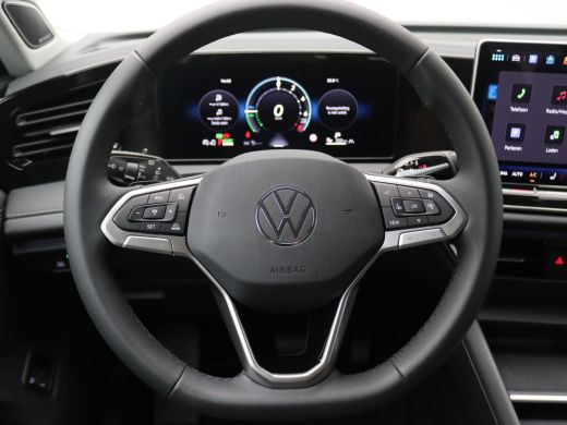 Volkswagen Tiguan 1.5 eHybrid Life Edition Trekhaak wegklapbaar, 18" Napoli, Harman & Kardon, Led Plus, Winterpakke... ActivLease financial lease