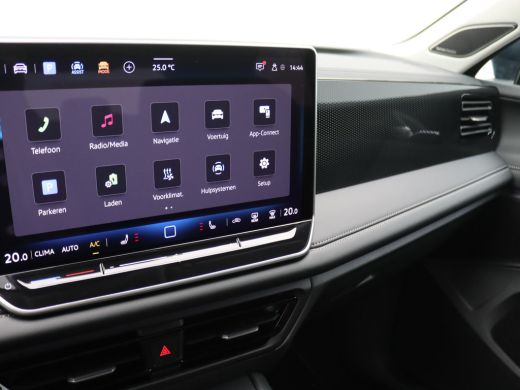 Volkswagen Tiguan 1.5 eHybrid Life Edition Trekhaak wegklapbaar, 18" Napoli, Harman & Kardon, Led Plus, Winterpakke... ActivLease financial lease