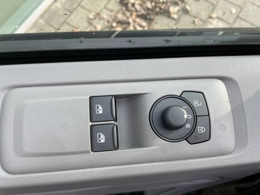 Volkswagen Transporter | 2.0 TDI 150 Pk | L2H1 Life | ActivLease financial lease