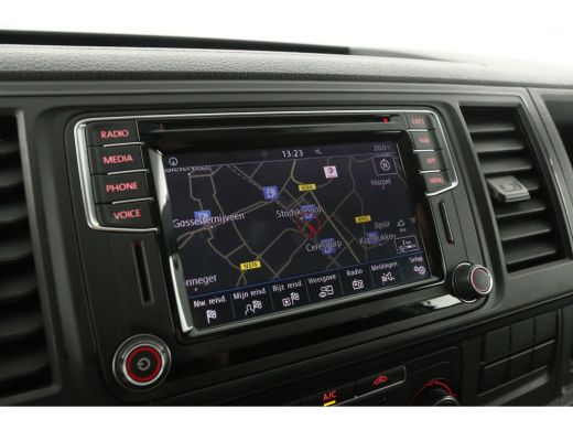 Volkswagen Transporter 2.0 TDI L2H1 Airco Cruise Carplay Navi Imperiaal PDC Elektrpakket ActivLease financial lease