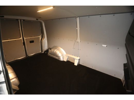 Volkswagen Transporter 2.0 TDI L2H1 Airco Cruise Carplay Navi Imperiaal PDC Elektrpakket ActivLease financial lease